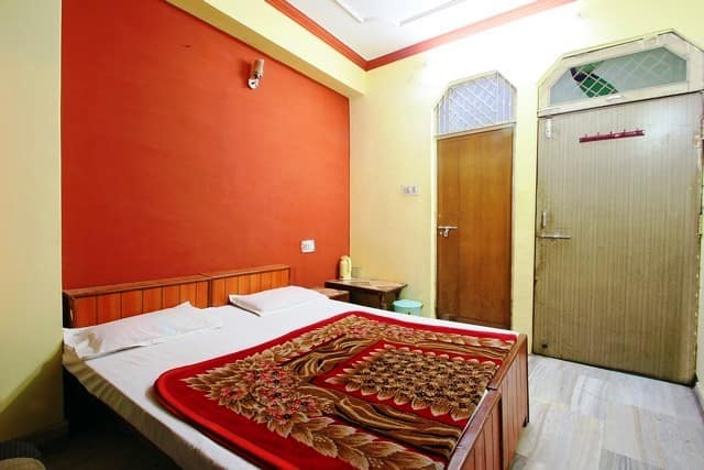 Hotel Santosh Raj, Kanpur 4